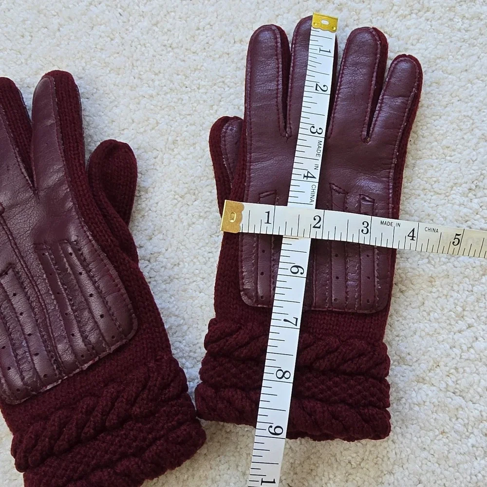 Vintage Womens Burgundy‎ Knit Gloves Lined Winter Warm Fashion Accessories 1970s